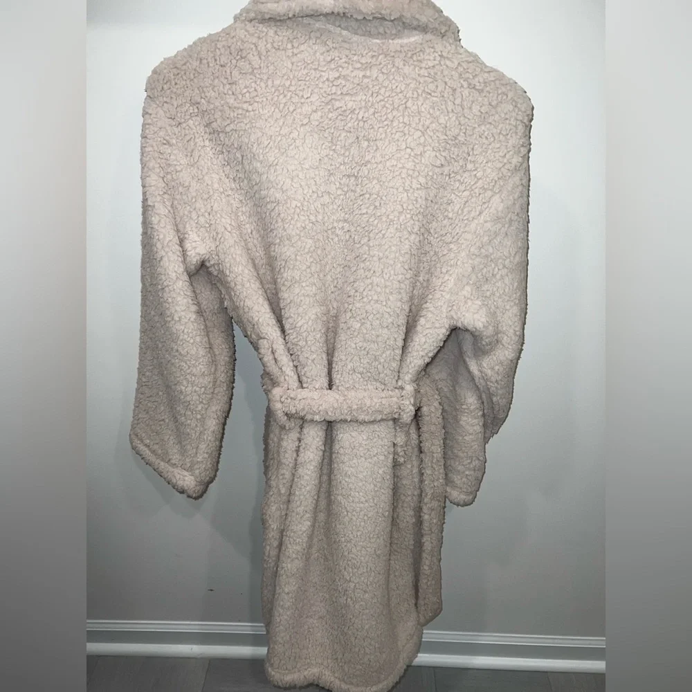 Pottery Barn Robe - Picture 3 of 4